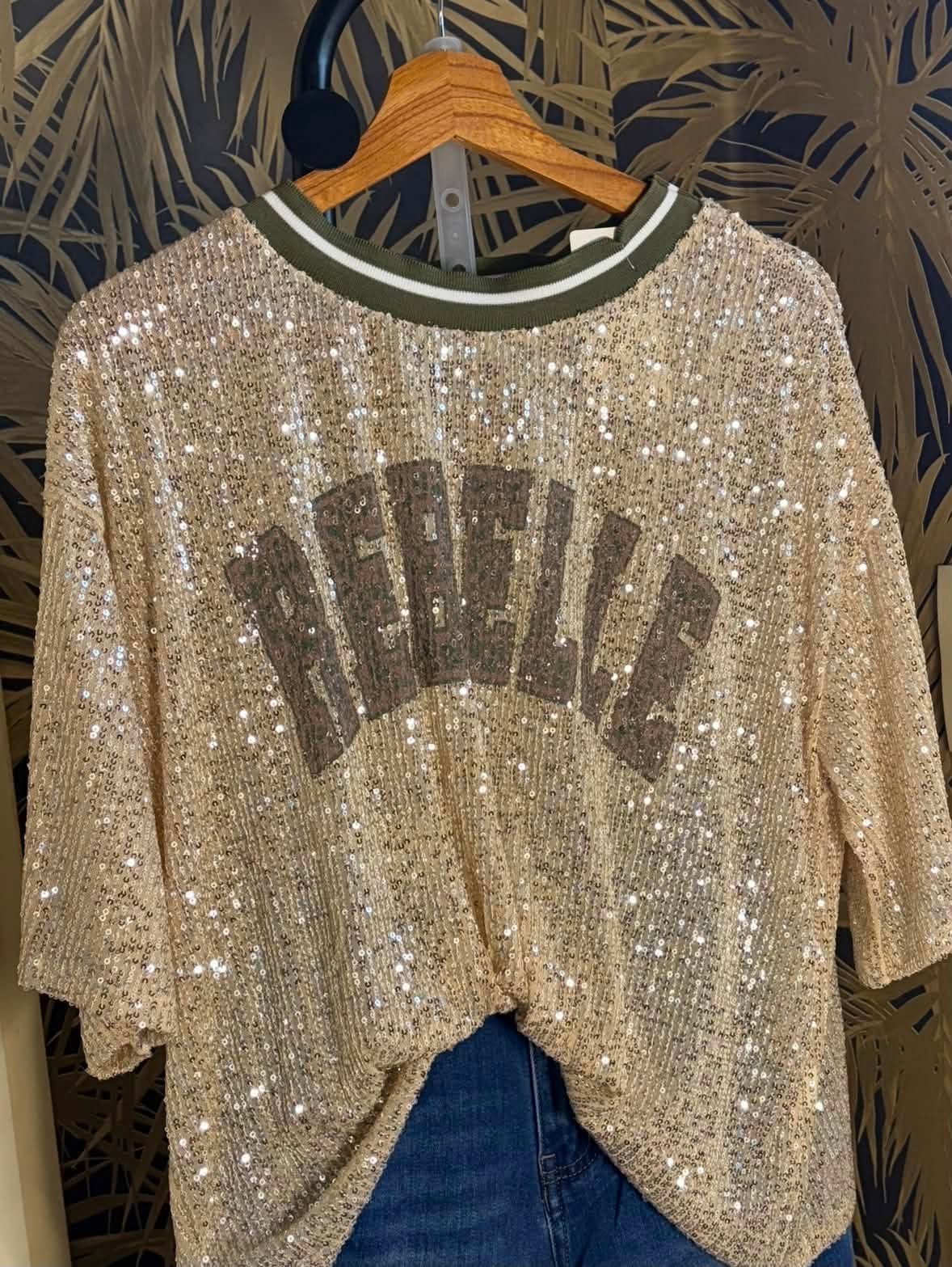 Top en maille à sequins beiges